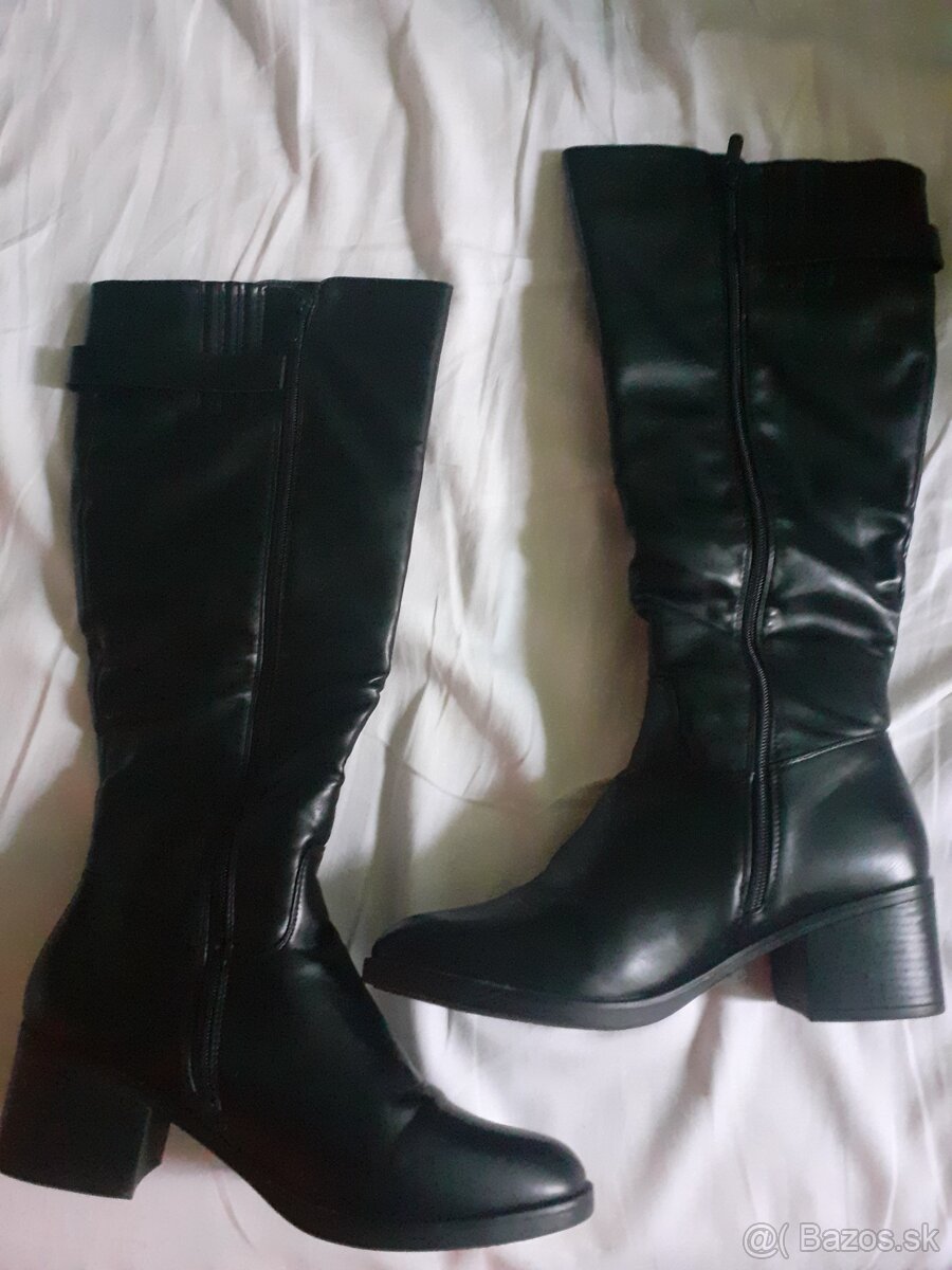 Predam cierne damske čižmy velkosť 39 - 3