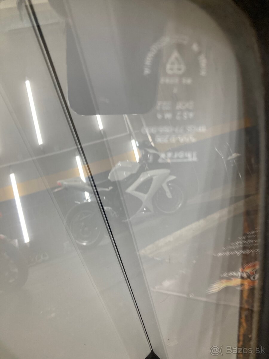 Zadné sklo škoda 120 - 3