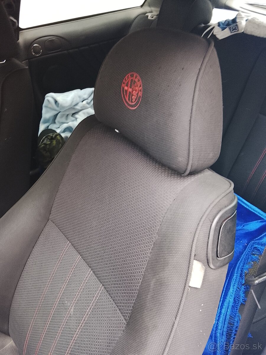 Predám alfa Romeo Q2 1.9 JTD 110 kw - 3