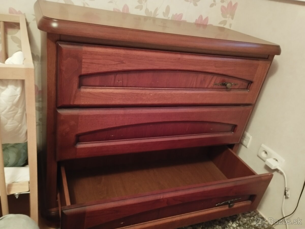 Stará komoda – úložný priestor - 3