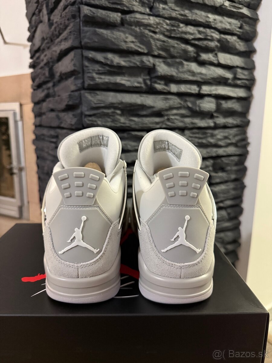 Jordan 4 Frozen Moments - 3