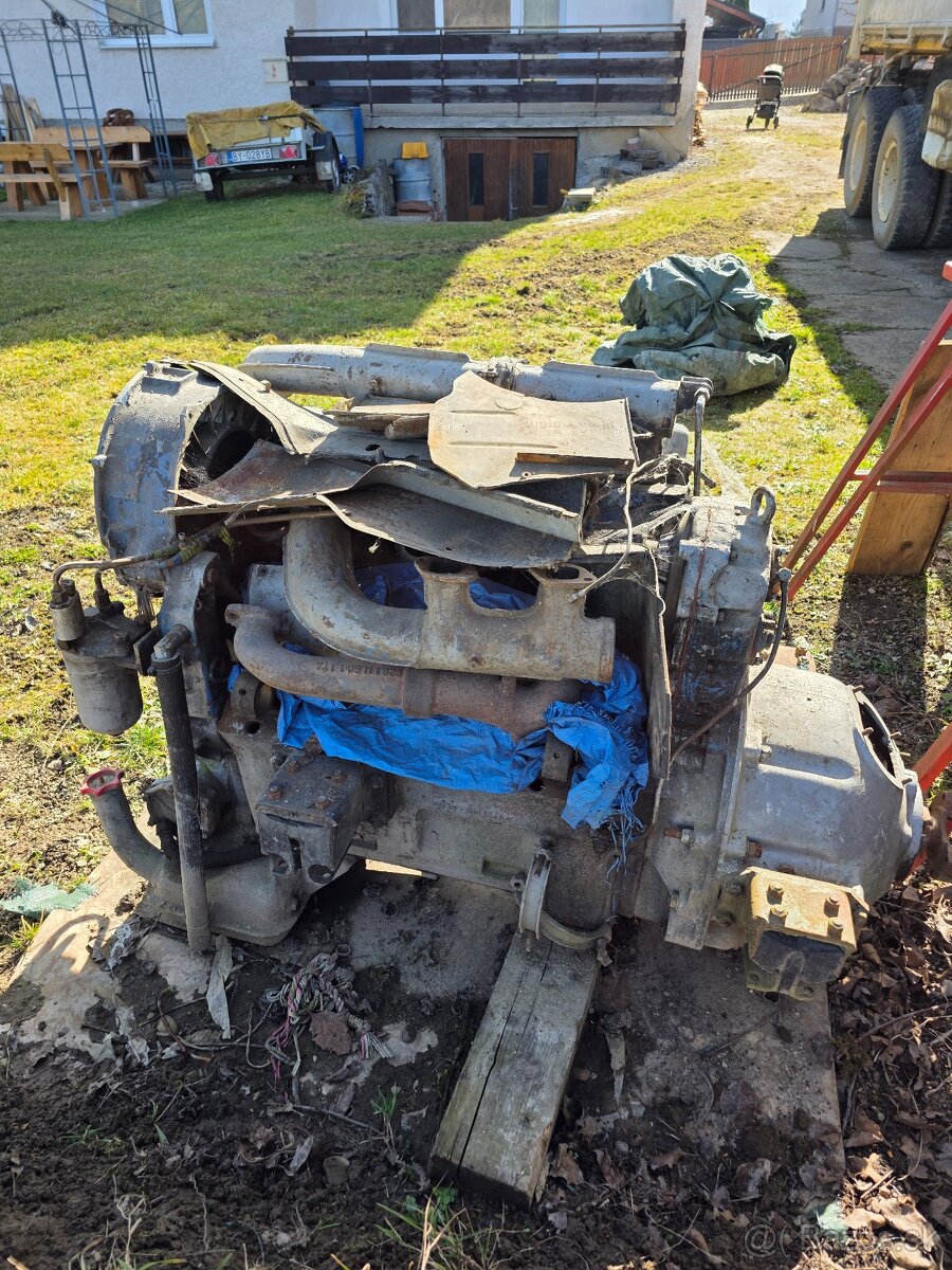 Predám motor na Tatra 148 na ND - 3