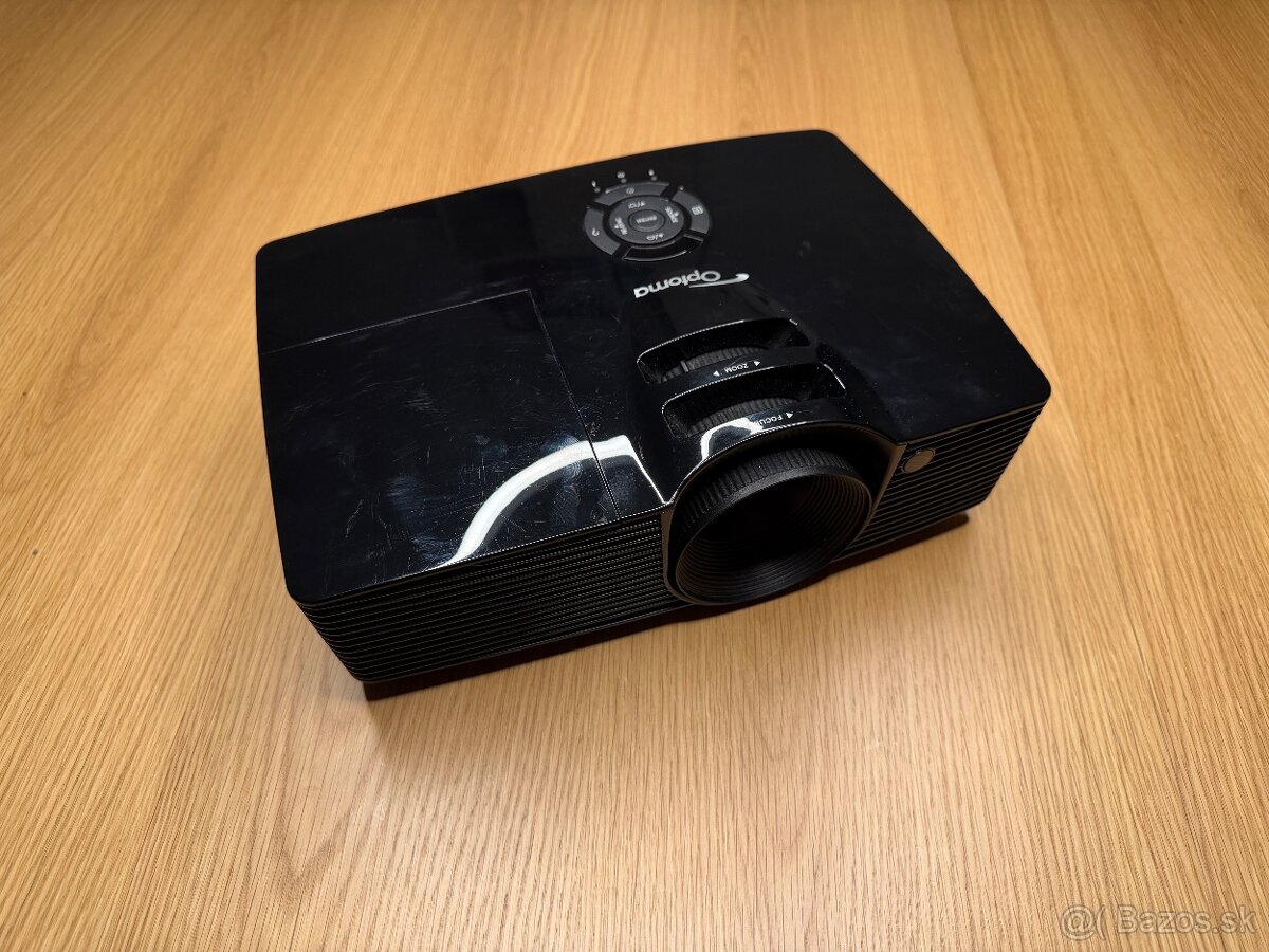 Projektor na prenájom - 15 € / deň - 3