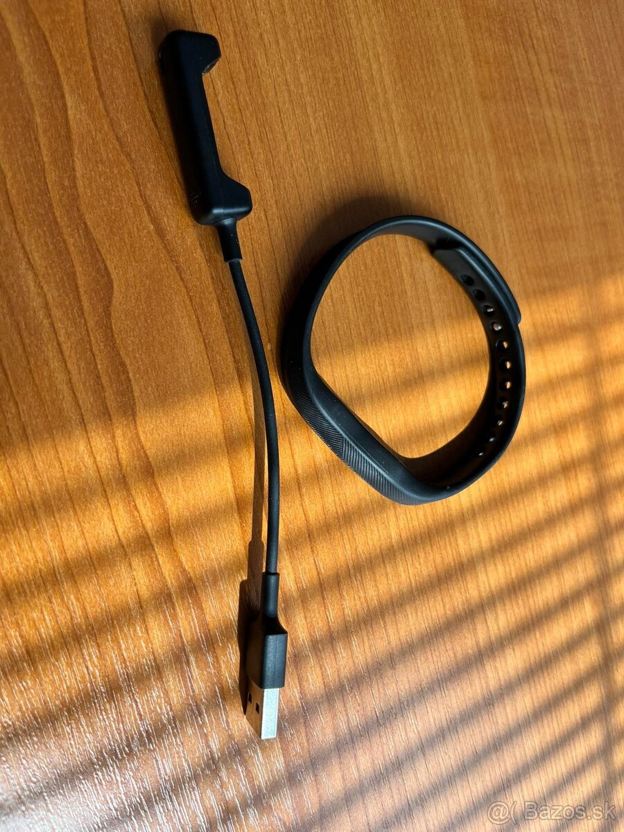 Predam na suciastky Fitbit naramok - 3