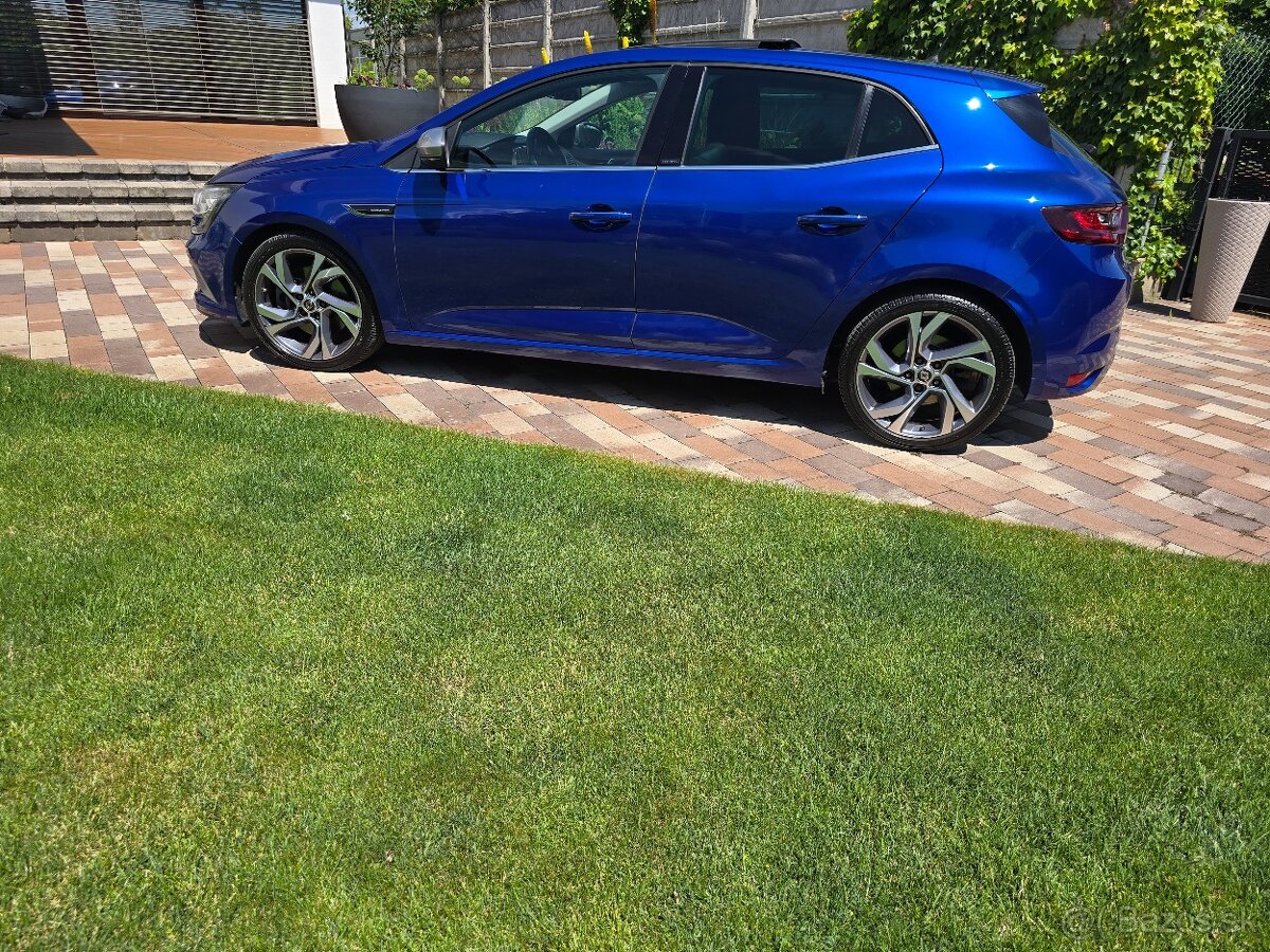 Renault Megane GT - 3