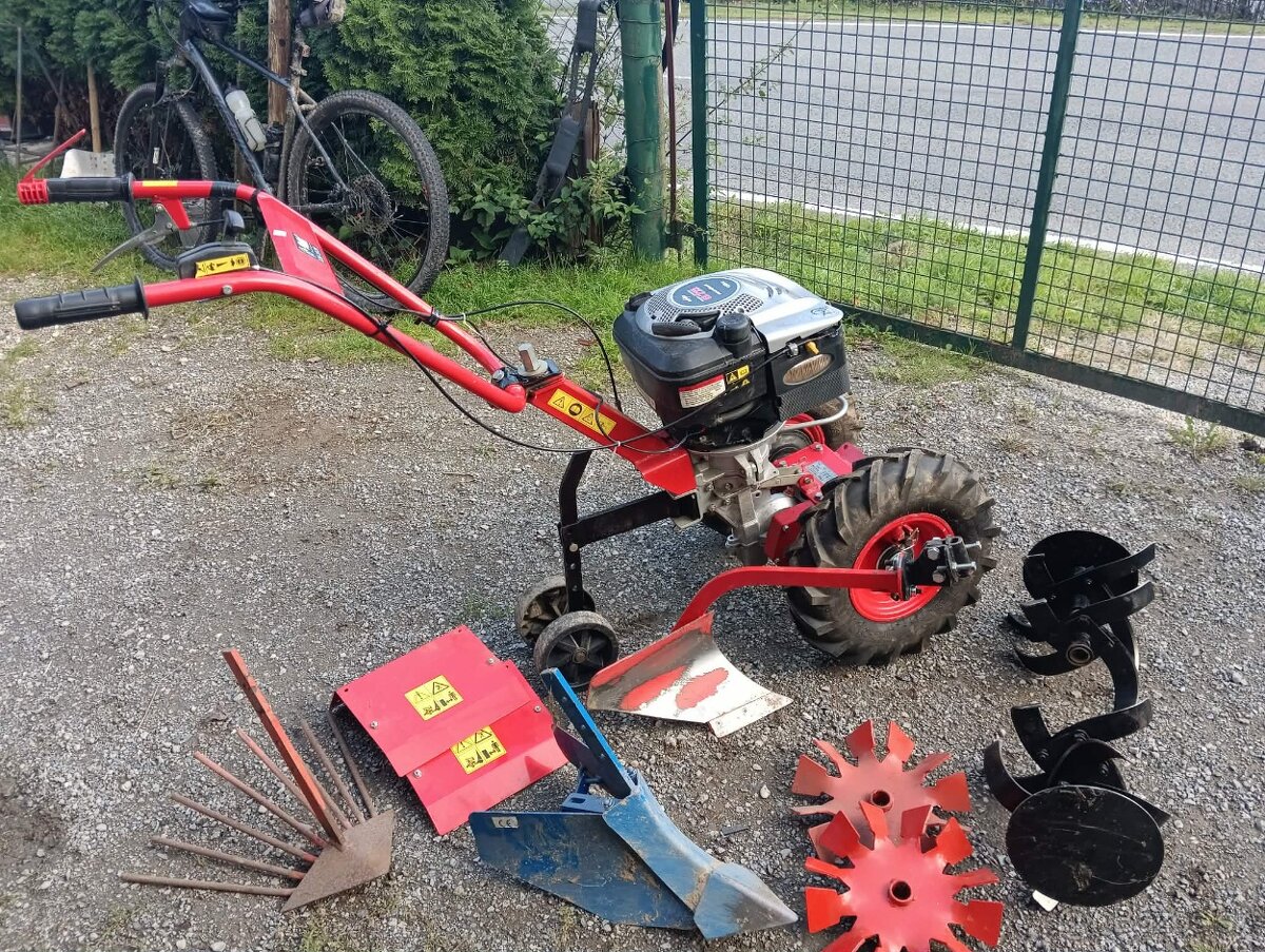 Malotraktor ROBI - 3