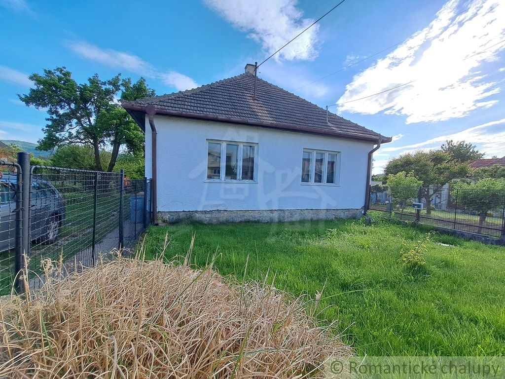 Dom v krásnej obci Podhorany s lesným prostredím, pozemok - 3