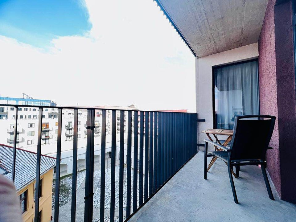 Moderný 2-izbový byt s loggiou v historickom centre Košíc – - 3