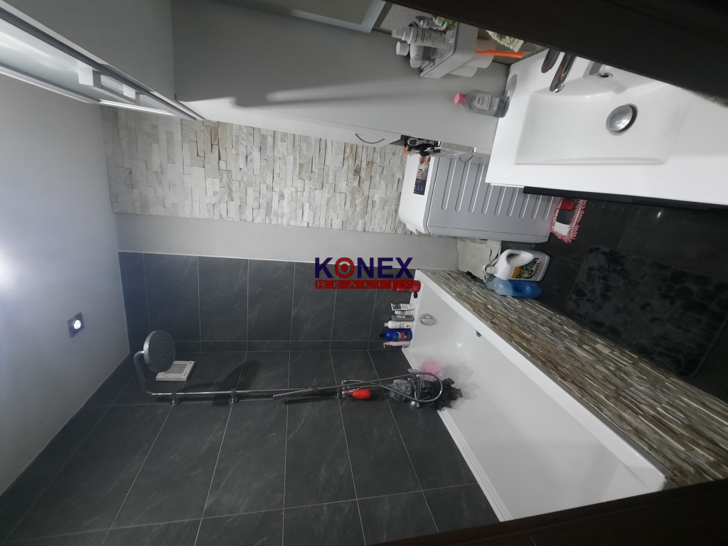 NOVINKA Zrekonštruovaný 3-izbový byt MICHALOVCE - 3