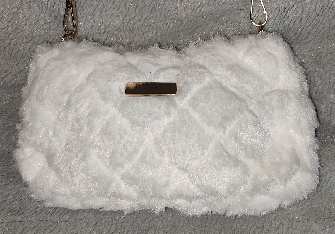 malá biela chlpatková - 3