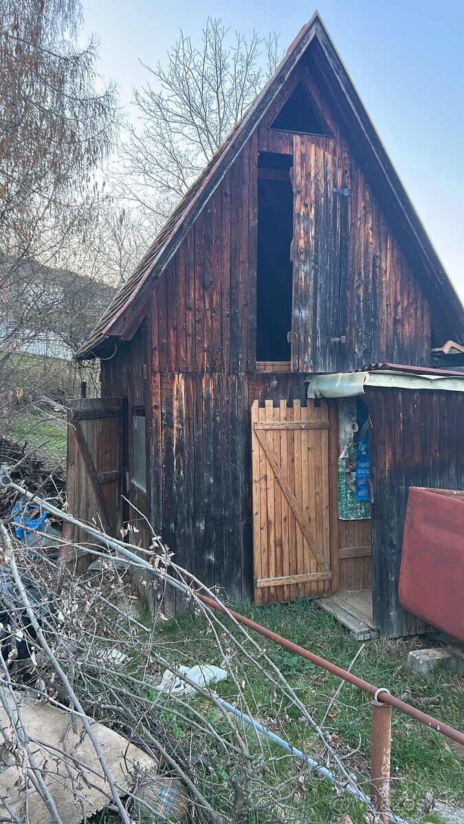 Drevený domček + masívne hranoly na predaj - 3