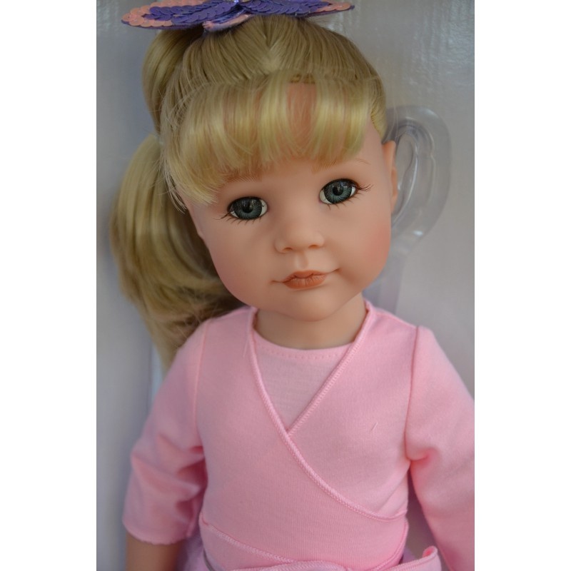 Babika Gotz Hannah s oblecenim - 3