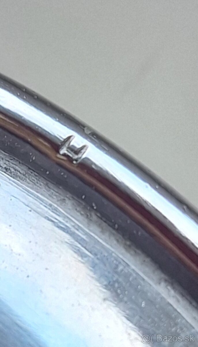 Podnos Berndorf a starožitné brošne - 3