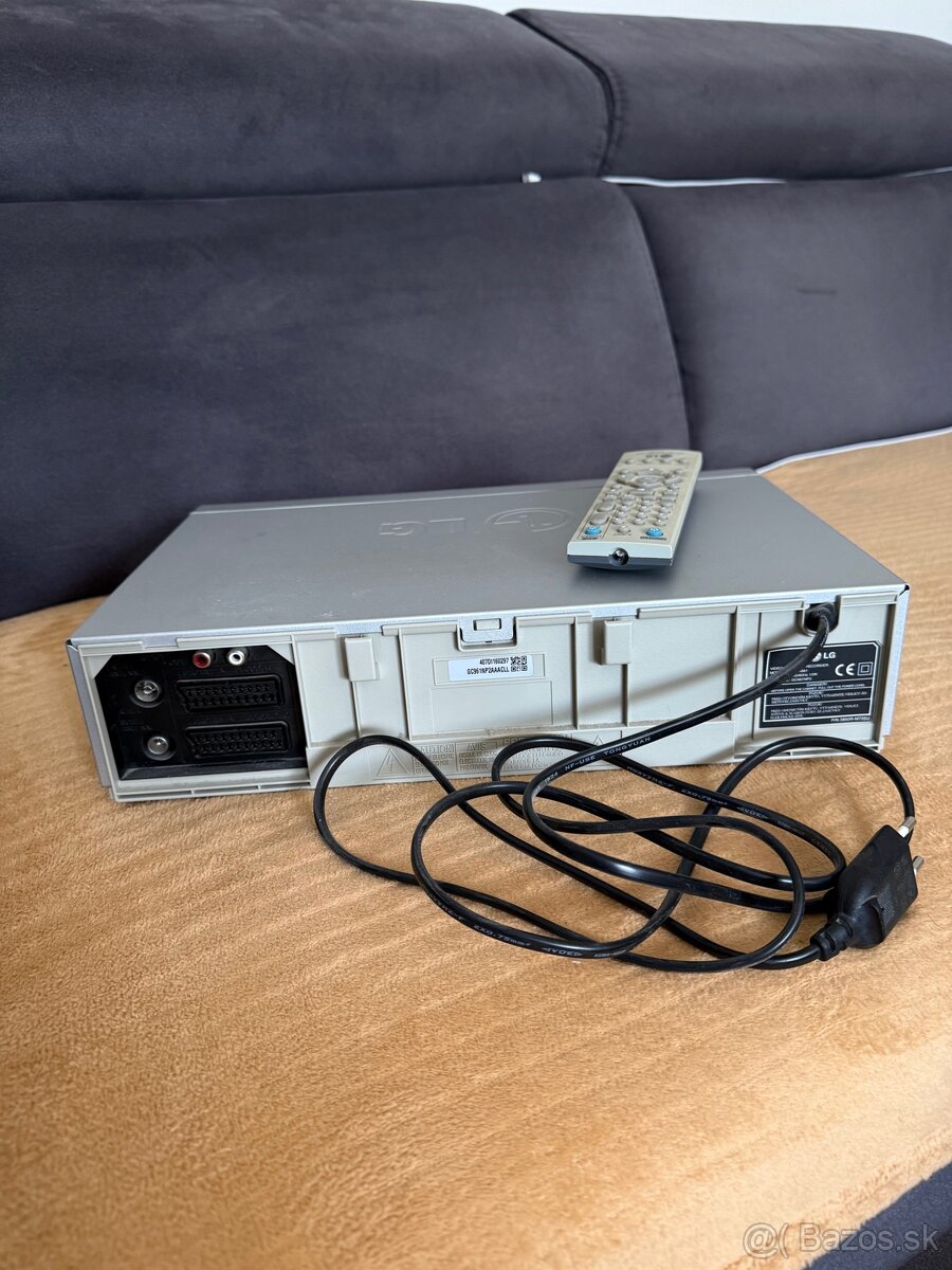 VHS videorekordér LG - 3