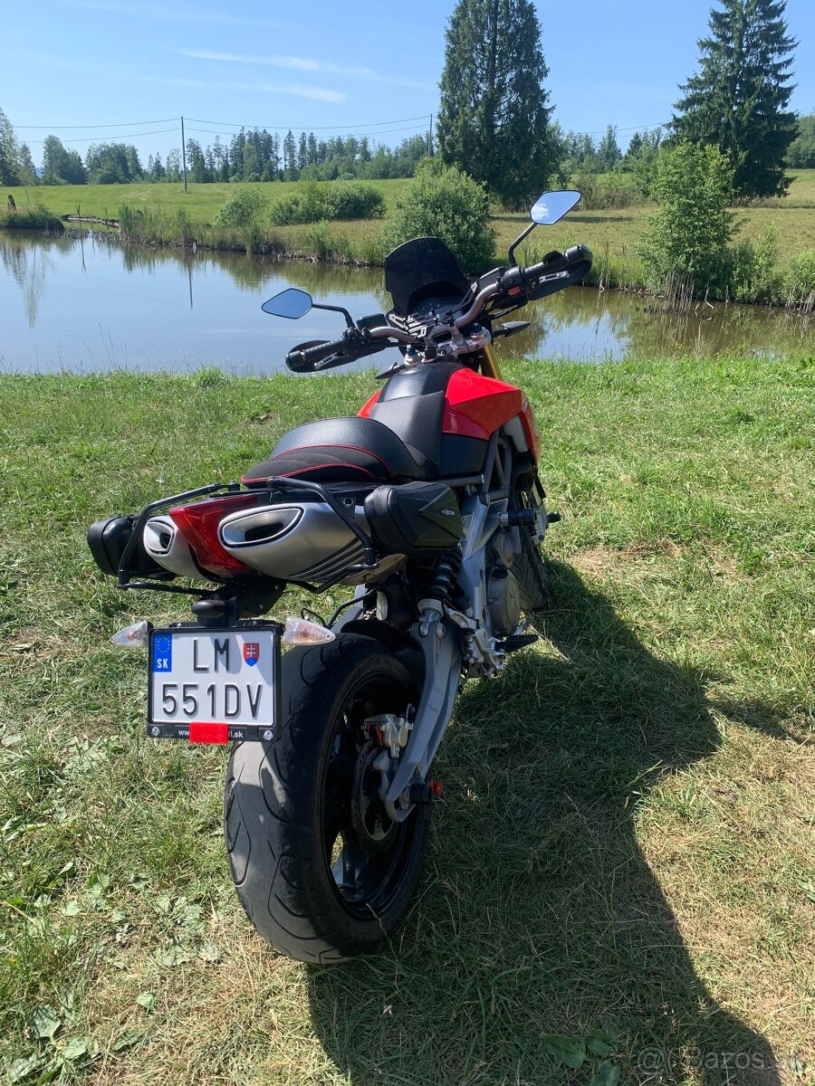 Aprilia Dorsoduro 750
