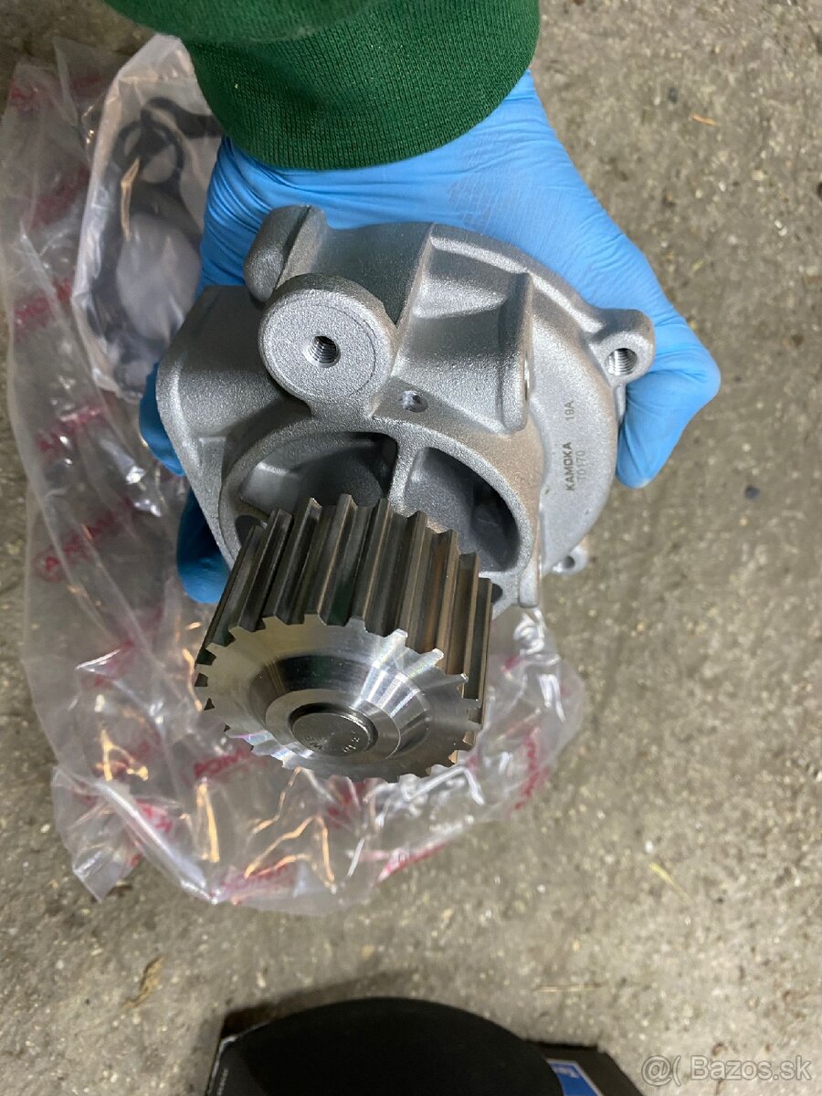 vodná pumpa Mercedes Benz clk 230 kompresor - 3