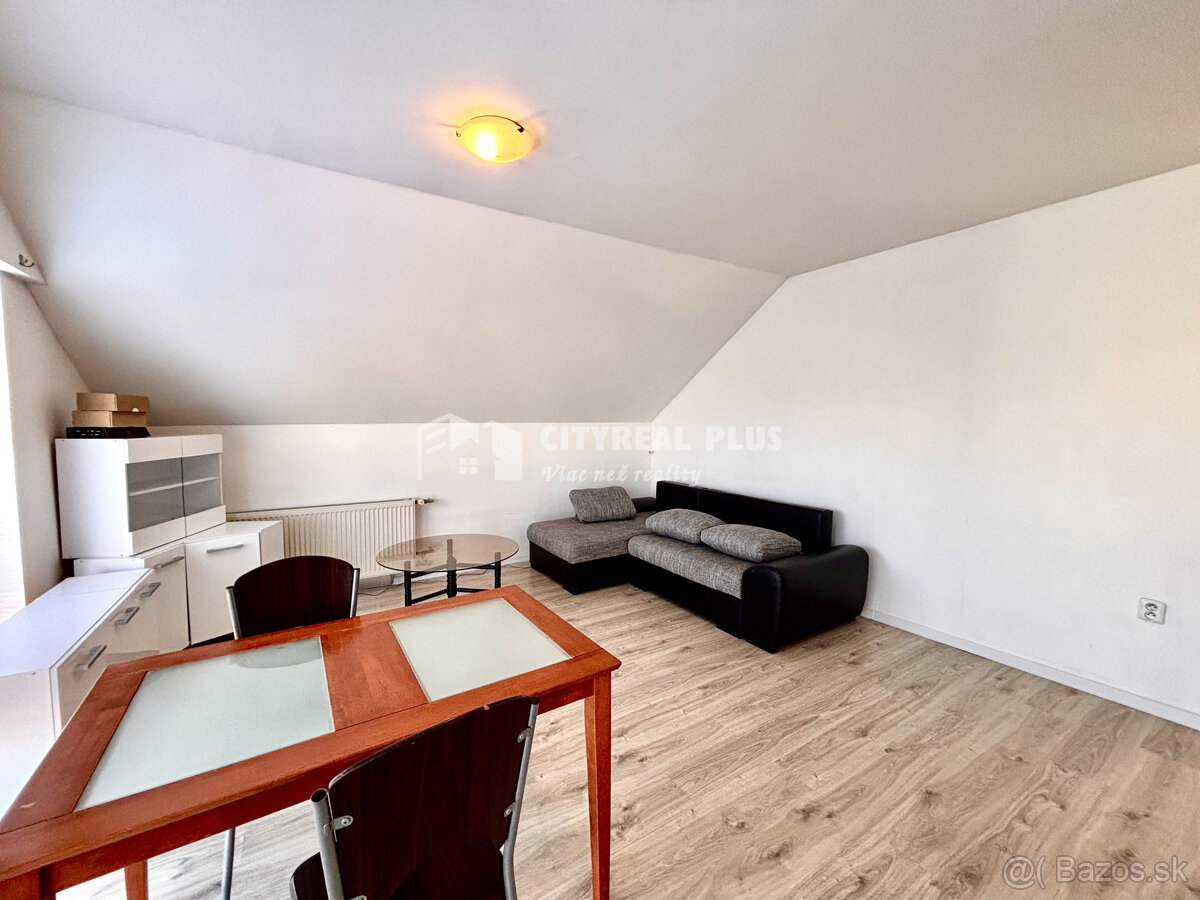 Ponúkame Vám na prenájom 2 izbový byt v meste Nové Zámky - 3