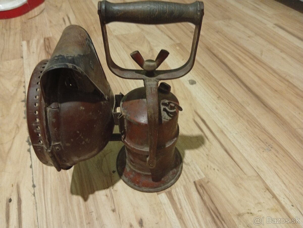 Karbónova halogenova lampa 1946 - 3