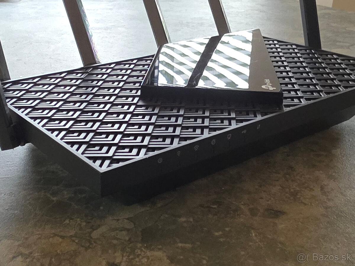 TP-Link Archer AX73 - 3