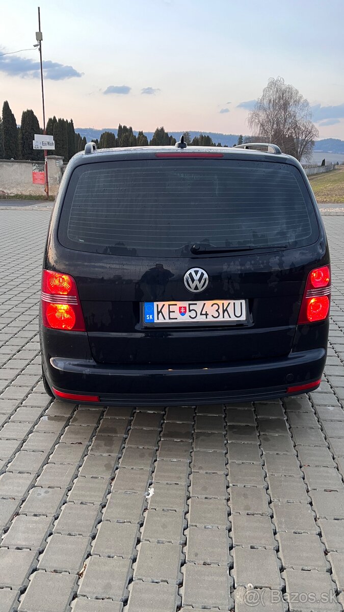 Volkswagen Touran 2,0 TDi - 3