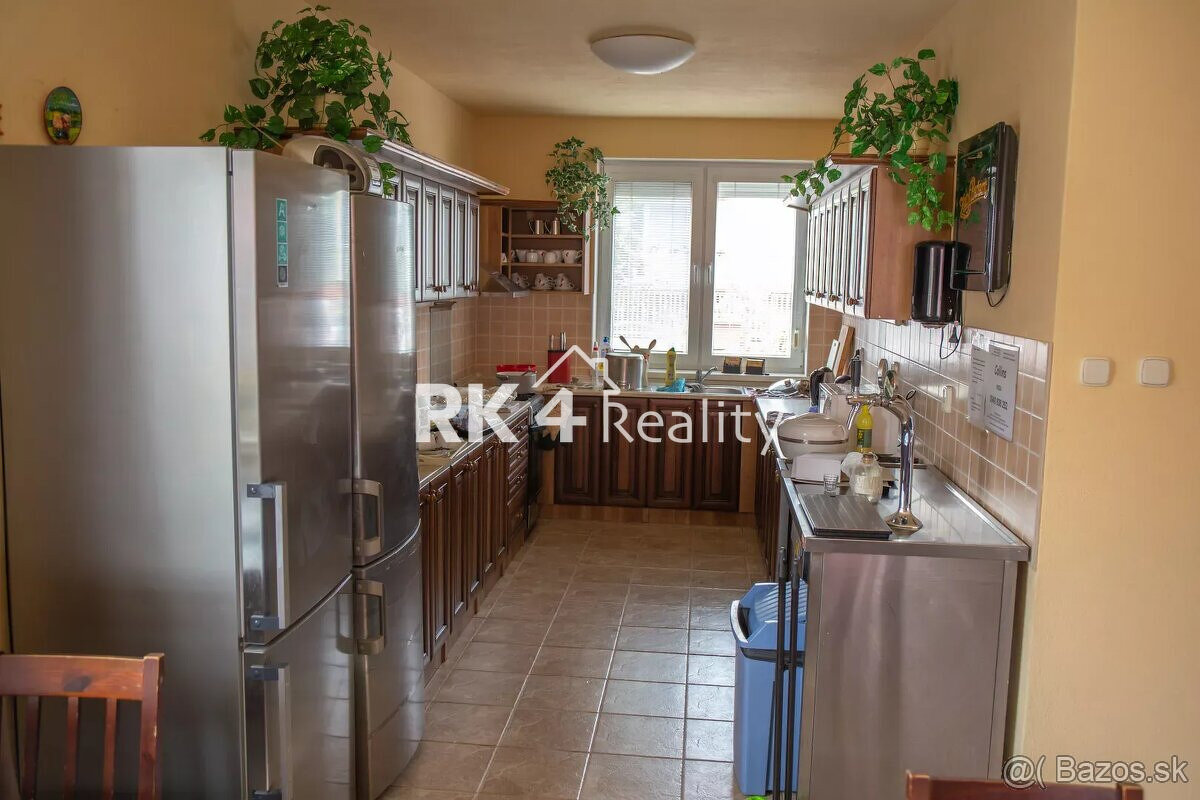 RK4 - NA PREDAJ - Krásny penzión so saunou, športovou halou - 3