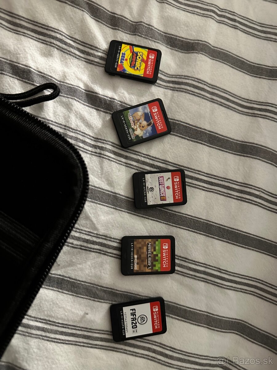 Nintendo Switch (2017) - 3