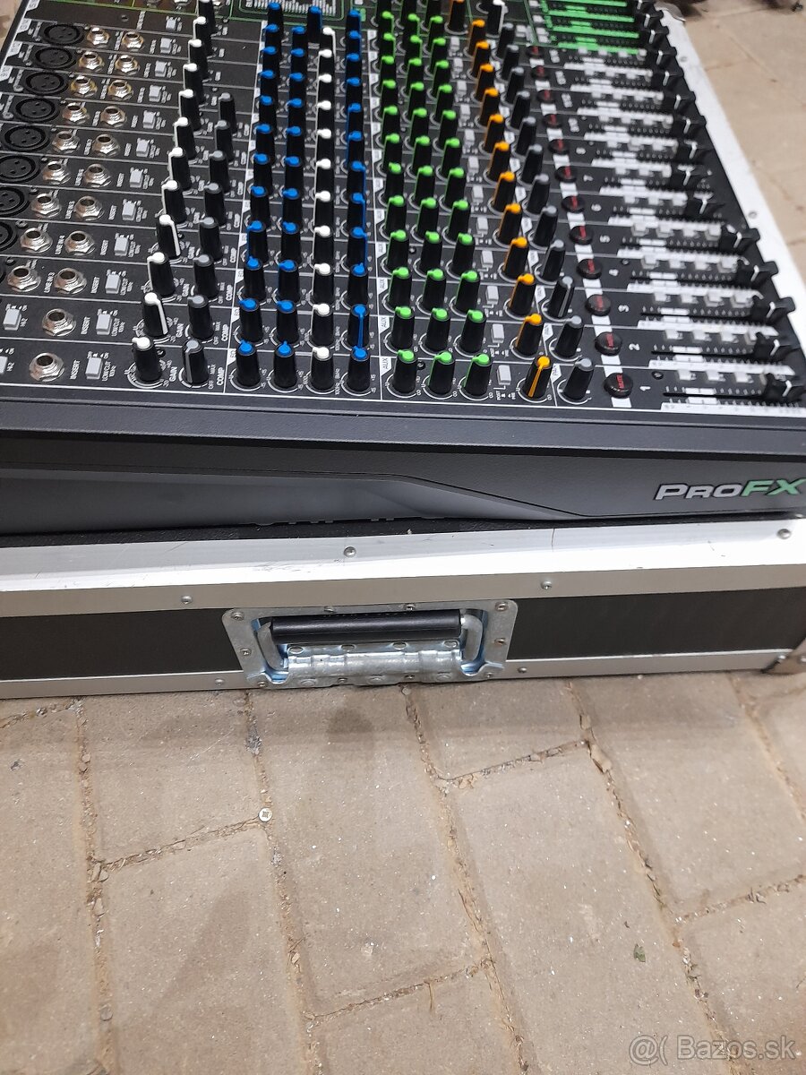 Predám zvukarský mix pult Mackie PRO FX 16 v 3 - 3