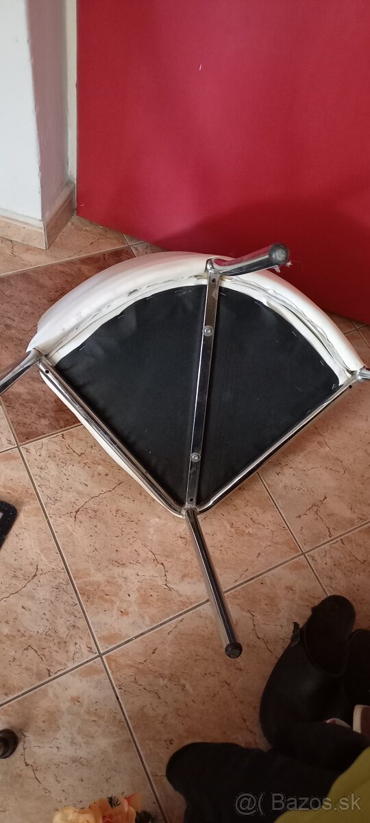 biela rohová stolička - 3