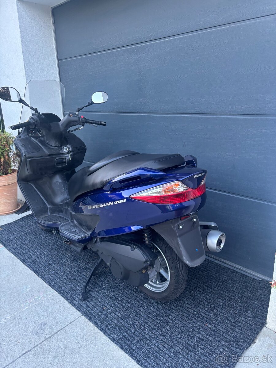 Suzuki Burgman 200 - 3