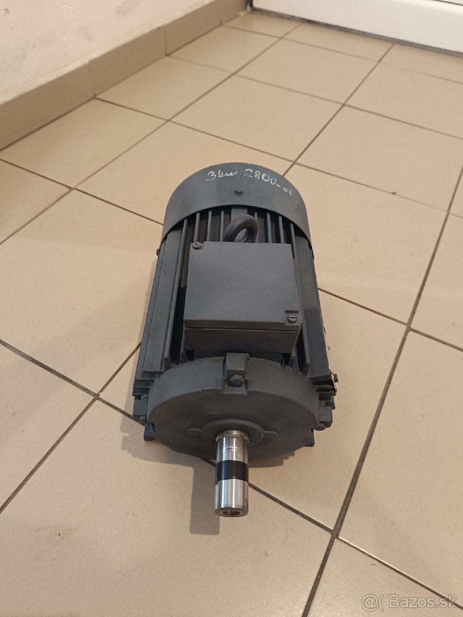 3KW/2800ot.min elektromotor na predaj - 3