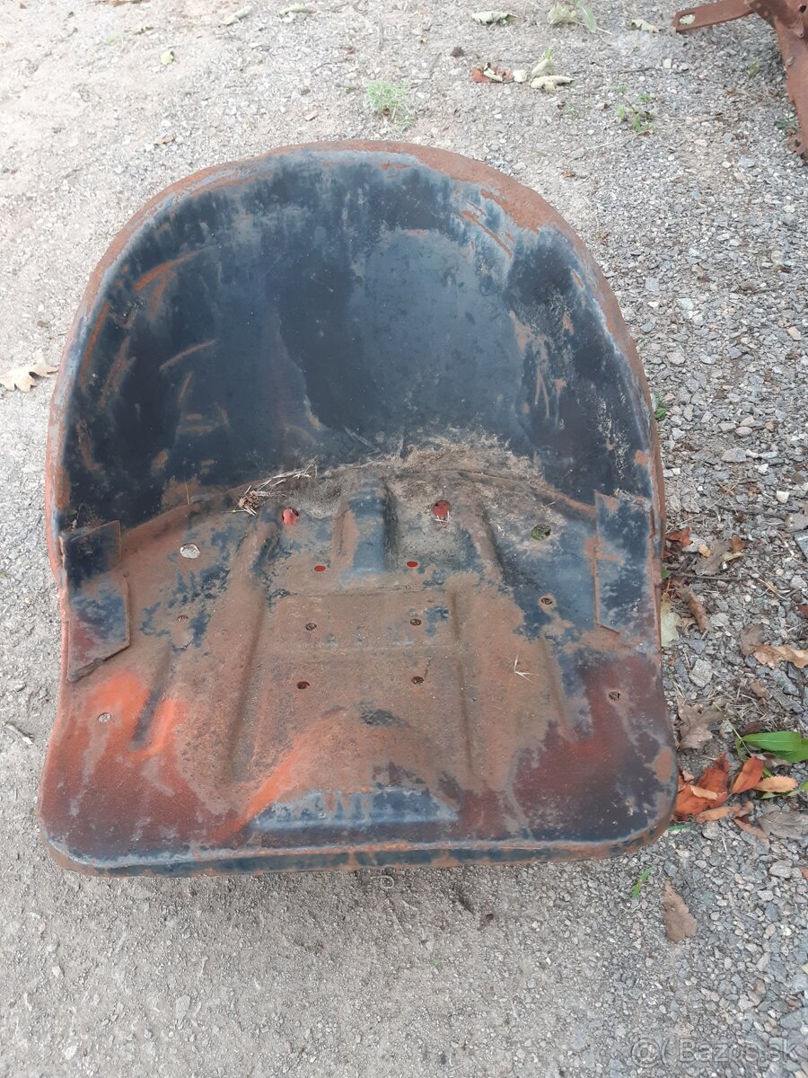 Sedadlo do traktora KLEPP Elastomat 600 - 3