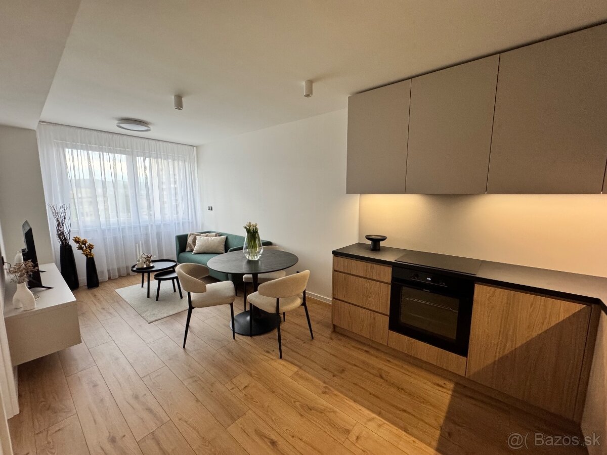 Prenájom 1,5 izbovy byt - 3