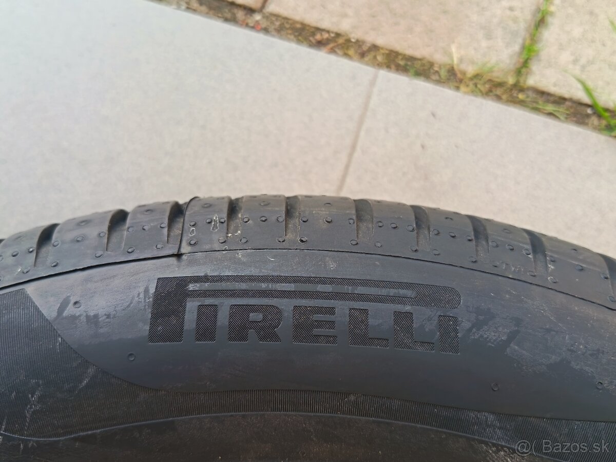 pneumatika Pirelli 215/55 R17, 1ks - 3