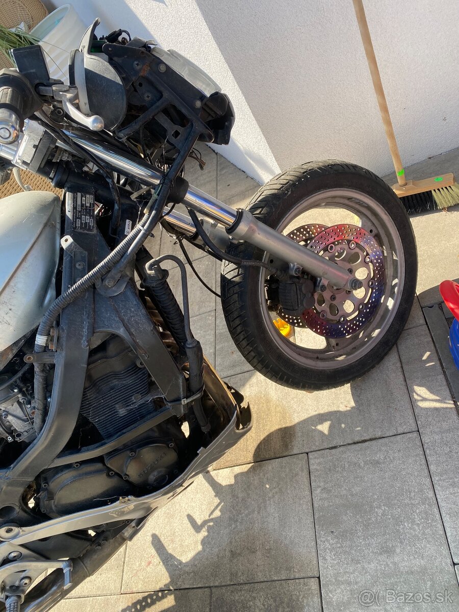 Suzuki gsx 750f katana Slingshot - 3