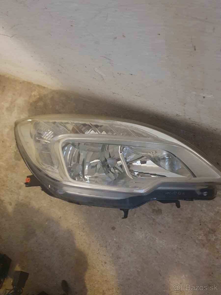 Predne svetla Opel Meriva - 3