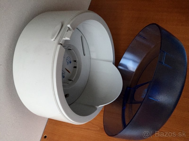 Dávkovače toaletného papiera a penového mydla. - 3