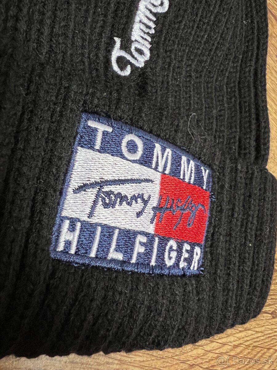 Damska cierna unisex ciapka s brbolcom - 3