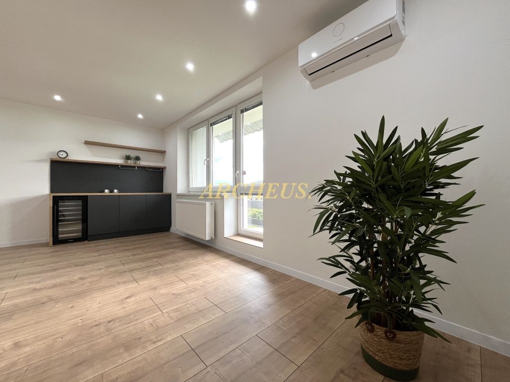 PREDAJ - 3 IZBOVÝ BYT S GARÁŽOU A LOGGIAMI, KURIMA, BARDEJOV - 3