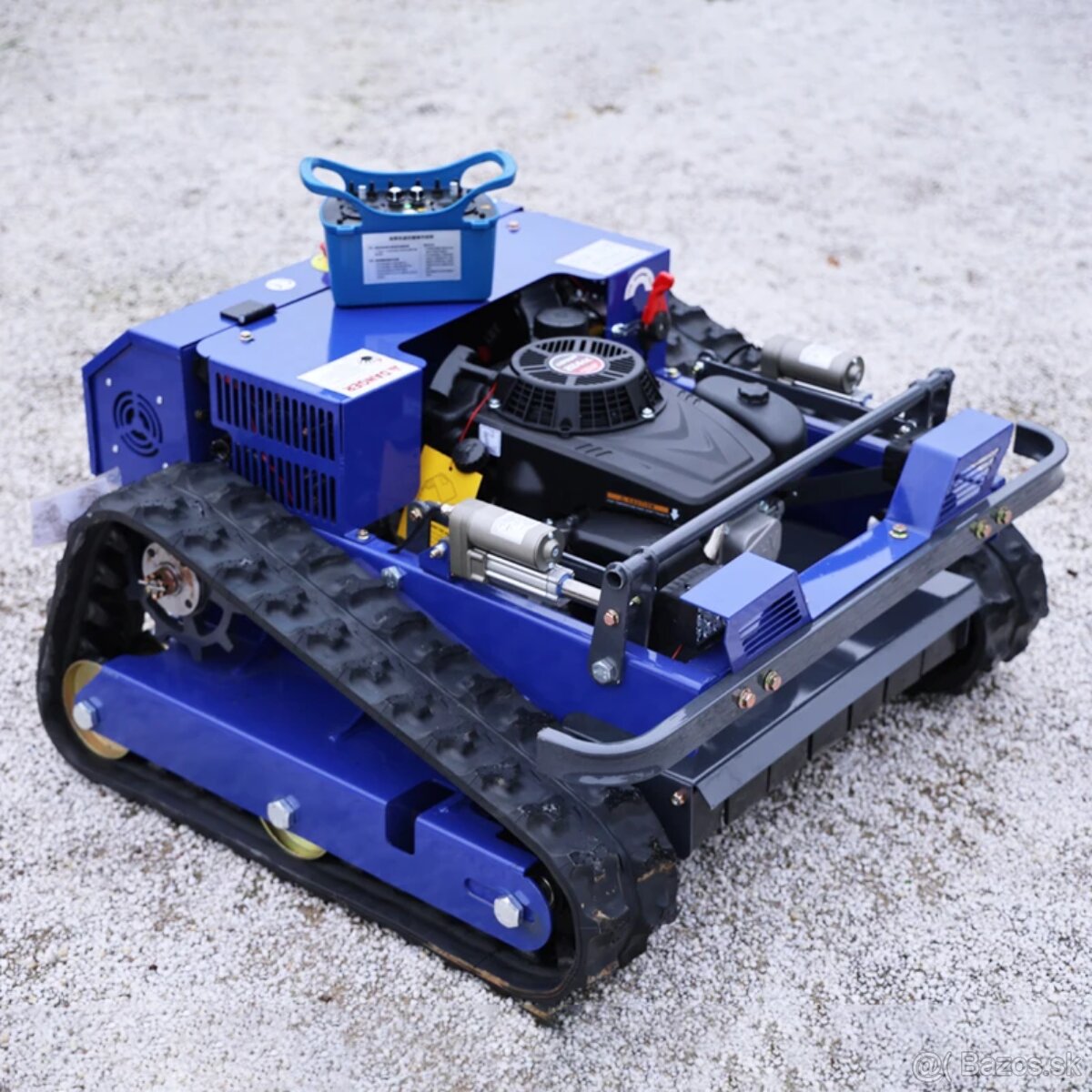 Kosačka na diaľkové ovládanie pásová - 3