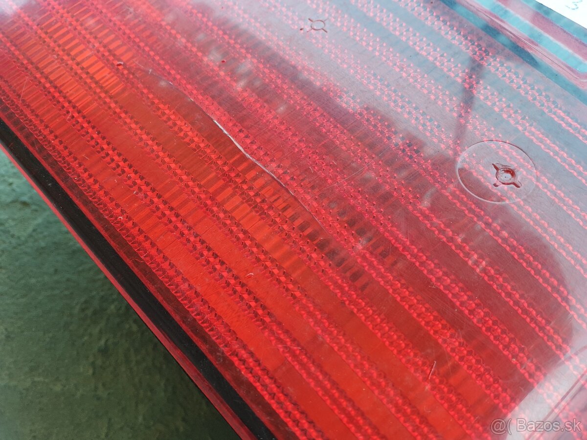 Pravé zadné svetlo • VW Golf 3 hatchback - 3