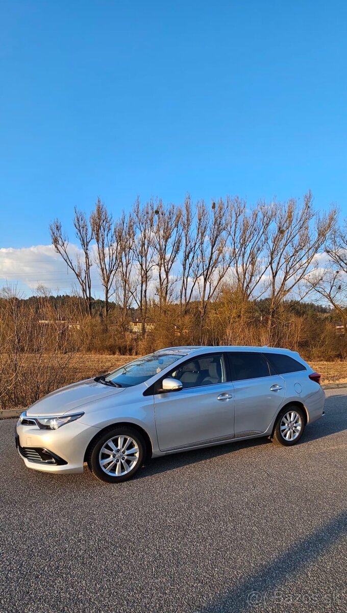 Toyota Auris (facelift model) - 3