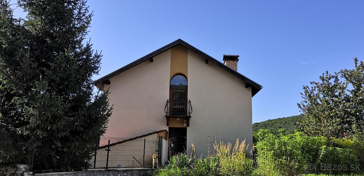 Budova v Cinobani - 3