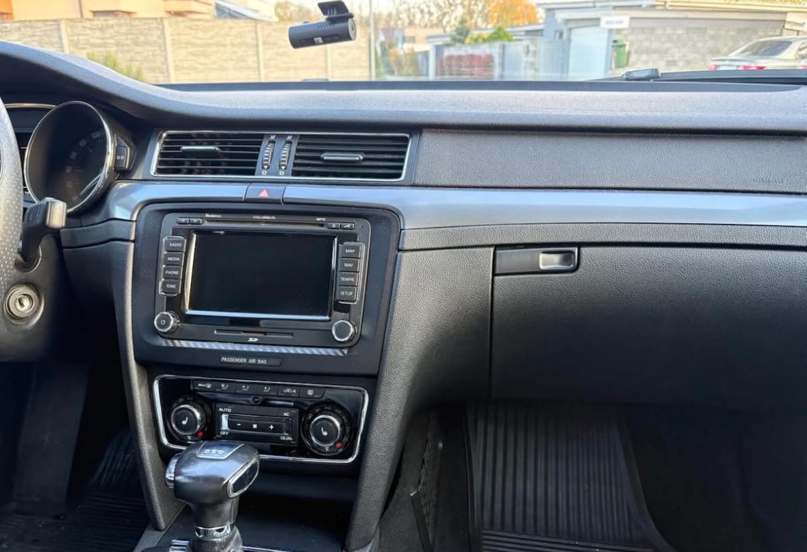 Predám Škodu Superb 2010 Combi - 3
