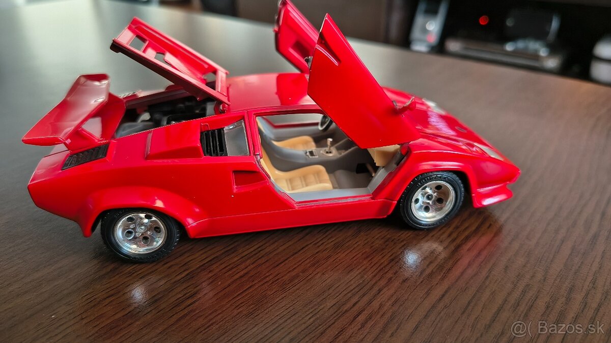 Lamborghini Countach 1:24 - 3