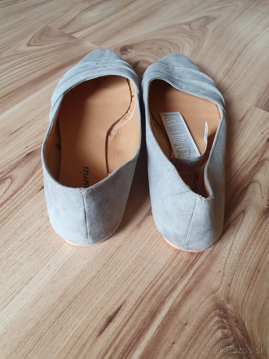 Šedé baleríny - 3