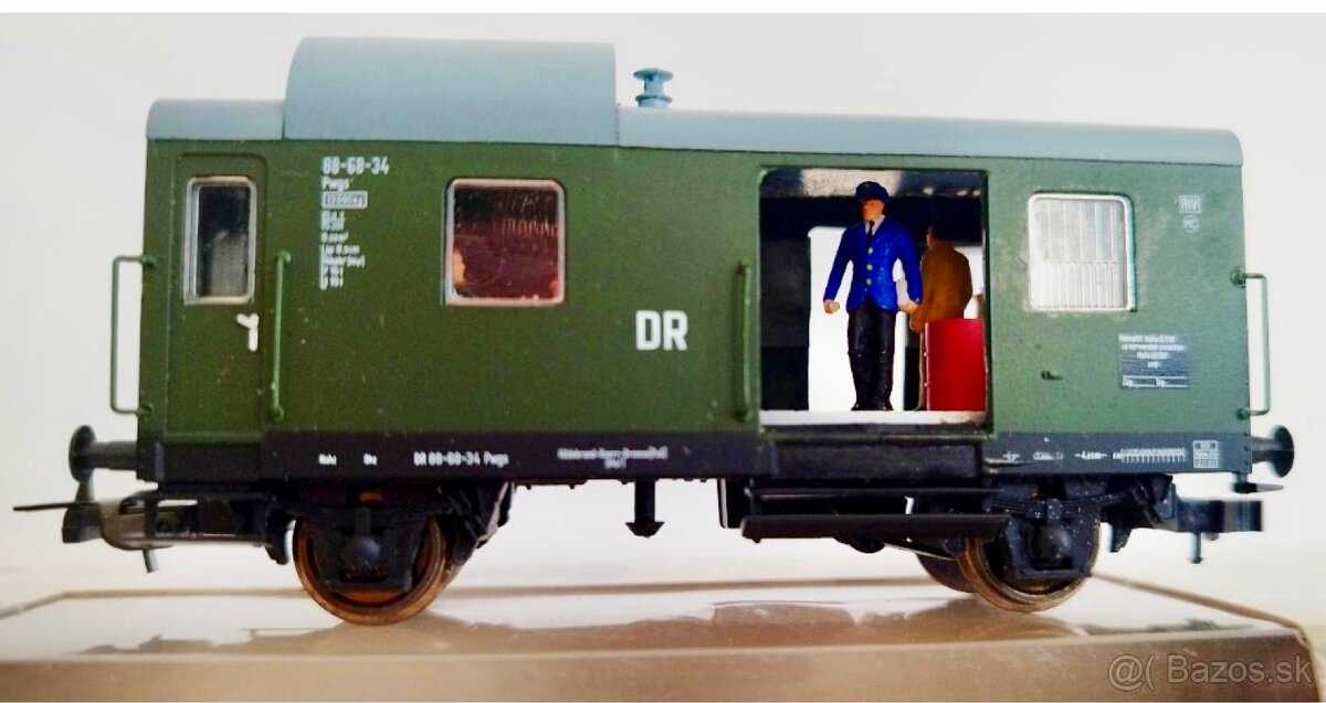 Železničné vagóny H0 PIKO 2 ks s cestujúcimi - 3