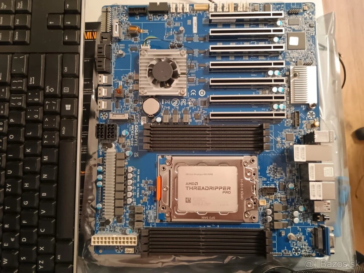 MC62-G40 + Ryzen Threadripper PRO 3945WX 4Ghz 12-Core sWRX8 - 3