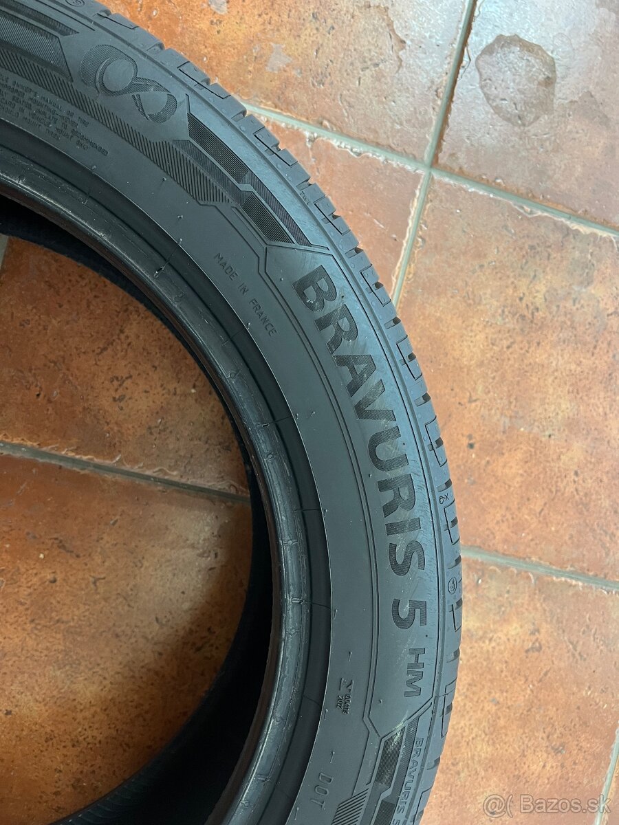 235/50 R19 - 3