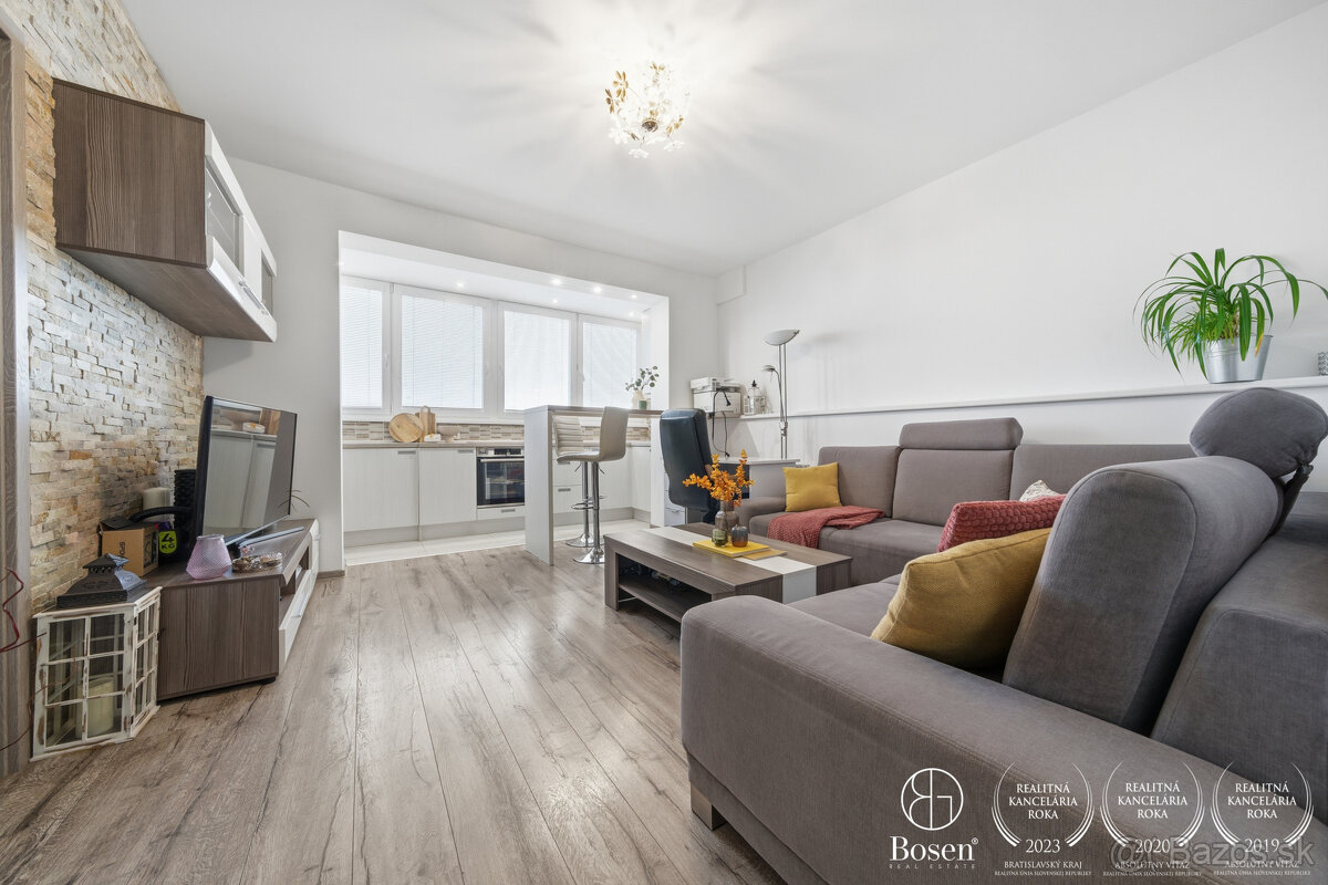 BOSEN | 2- izbový byt so zasklenou lodžiou a výhľadom na jaz - 3