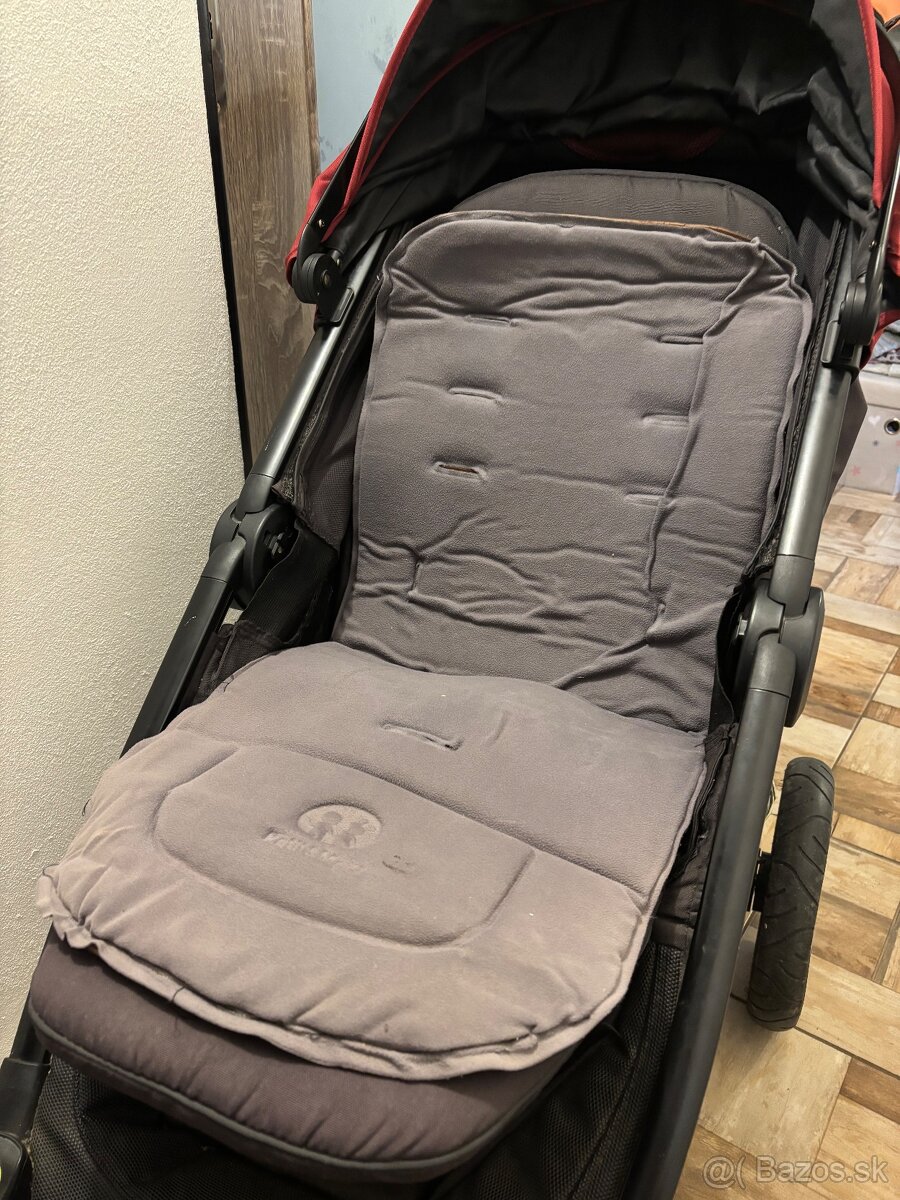 Pettite&mars street + - 3